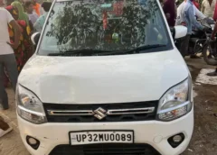 महिला टीचर की कार से  बच्चे की मौत, गुस्साए लोगों ने घेरा