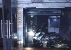 लखनऊ : स्कूटी शोरूम में लगी आग 9 गाड़िया जली; फायर ब्रिगेड ने बैंक और फ्लैट जलने से बचाया