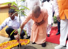लखनऊ से सीएम योगी ने किया ‘एक पेड़ मां के नाम’ महाभियान का आगाज, एक दिन में लगेंगे 5 करोड़ पौधे