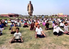  राष्ट्र प्रेरणा स्थल पर 400 से अधिक स्वयंसेवकों ने किया सामूहिक योगाभ्यास